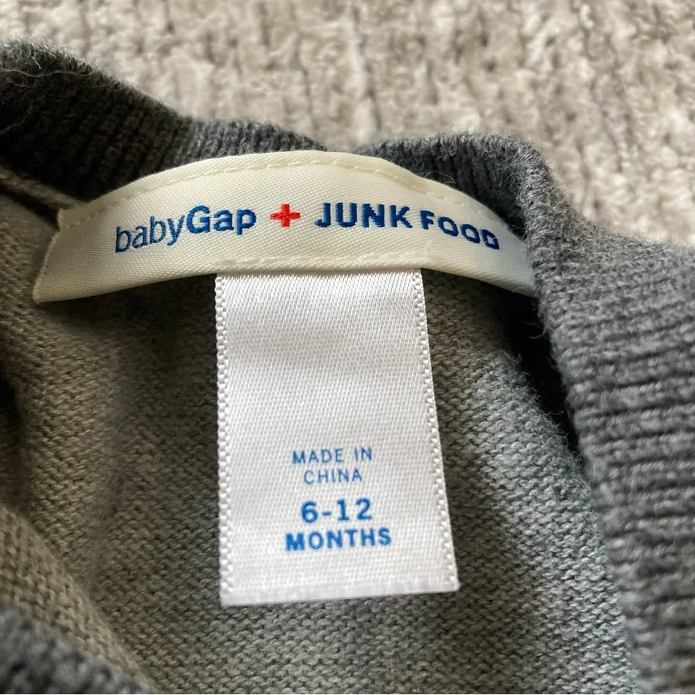 GAP Batman Logo Knit Romper‎ One-Piece Baby Gray Yellow 6–12M